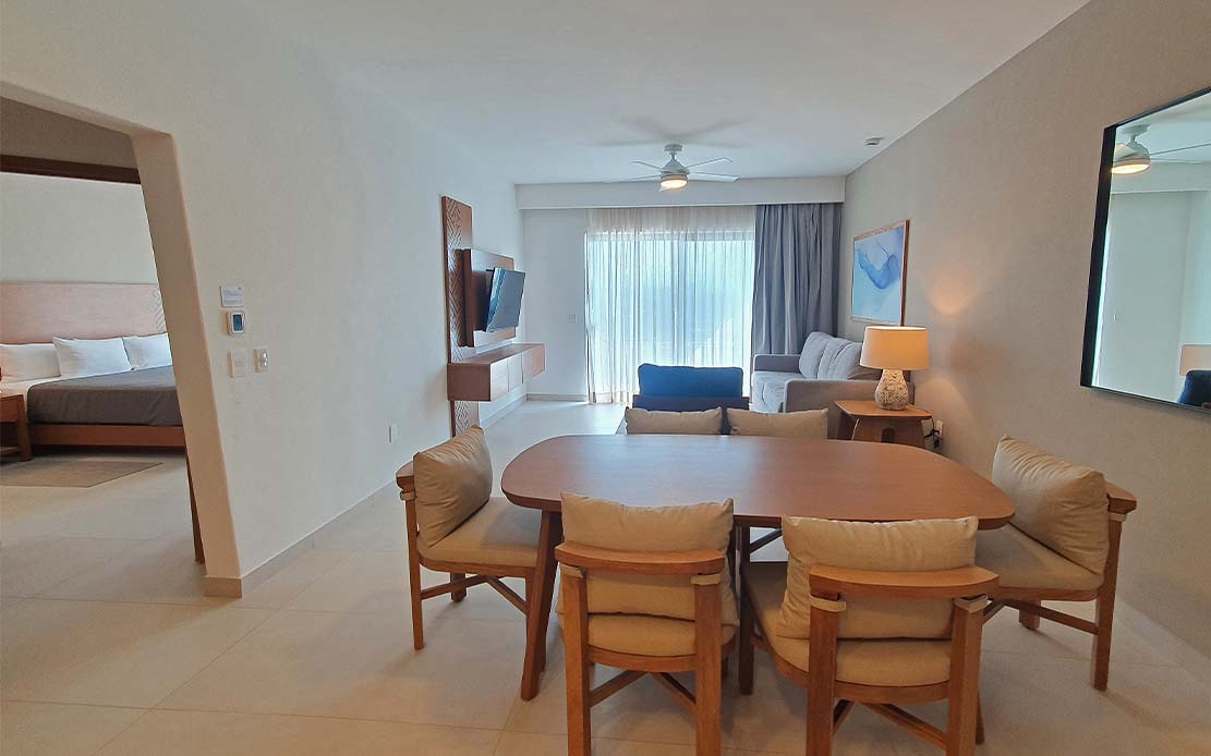 RESORTS NEAR THE PUERTO VALLARTA AIRPORT