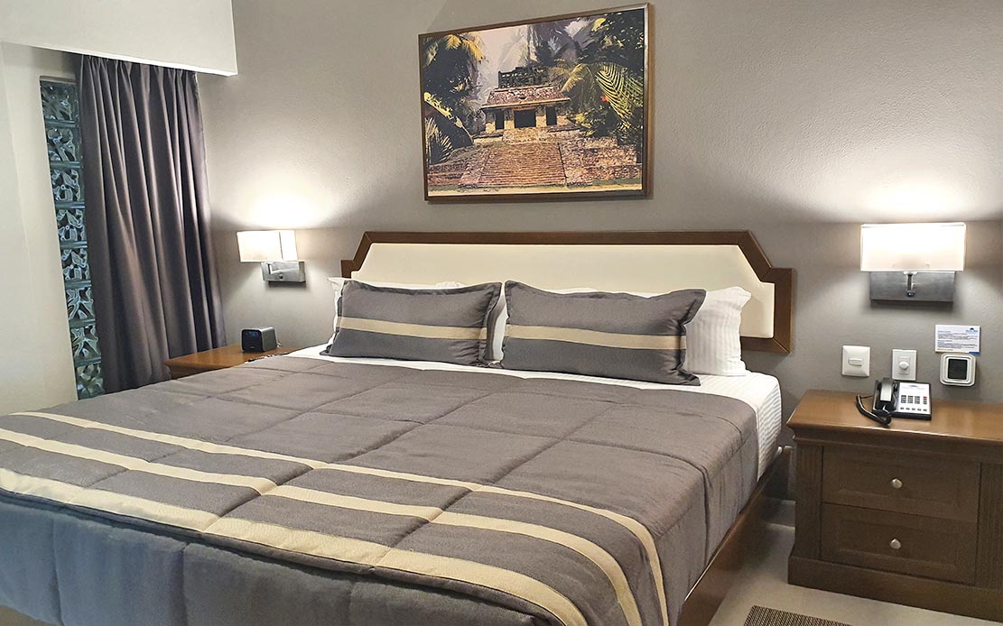 RESORTS NEAR THE PUERTO VALLARTA AIRPORT